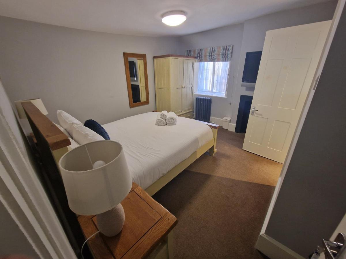 The Vale Hotel Криклейд Экстерьер фото