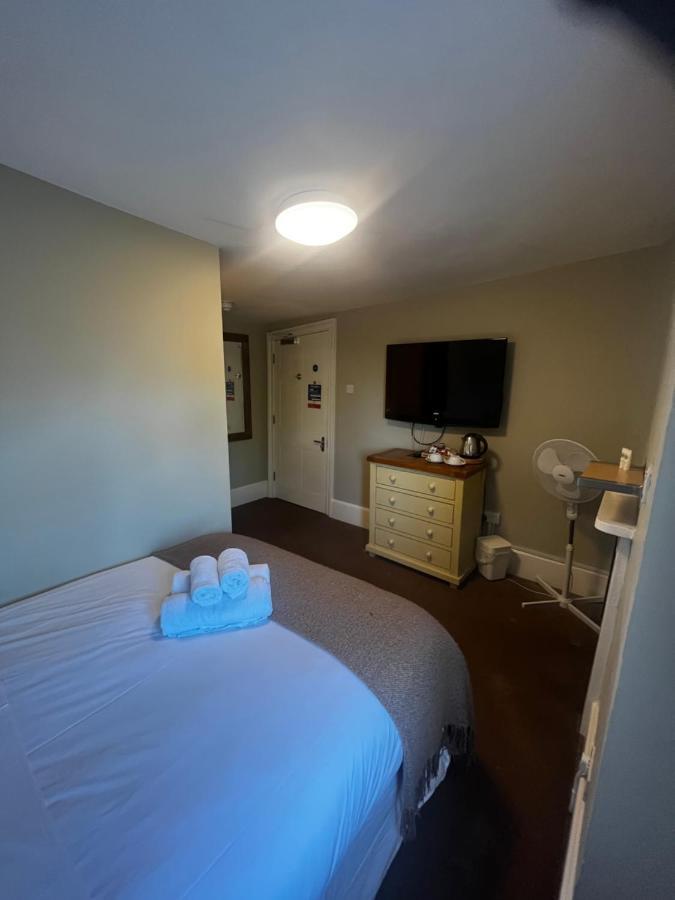 The Vale Hotel Криклейд Экстерьер фото