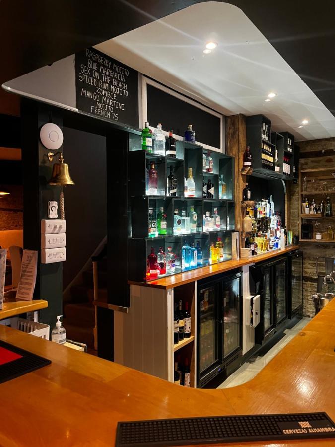 The Vale Hotel Криклейд Экстерьер фото